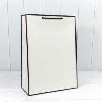 Пакет подарочный "Рамка узкая" Белый/Чёрный 32*45*15 230г 1/20 1/80 Арт: 000201A