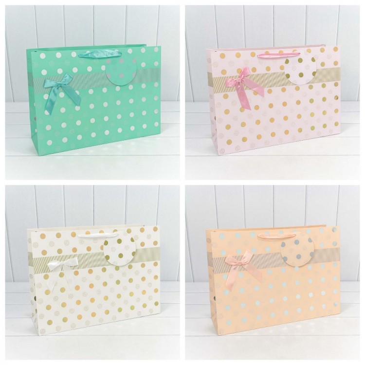 Пакет подарочный "Леди" с тиснением (микс) 45*32*15 230г 1/20 1/80 Арт: 000154AA